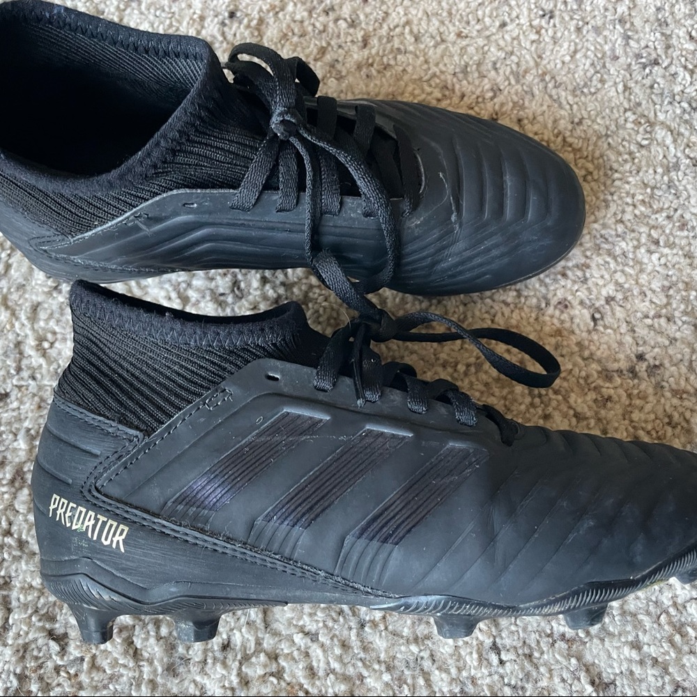 Adidas predator youth size 3 soccer cleats